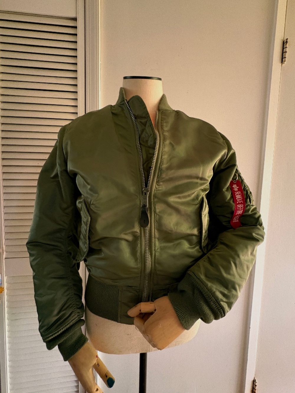 Size XS Alpha Industries MA-1 Military Bomber Flight Jacket Sage Green - Picture 2 of 14